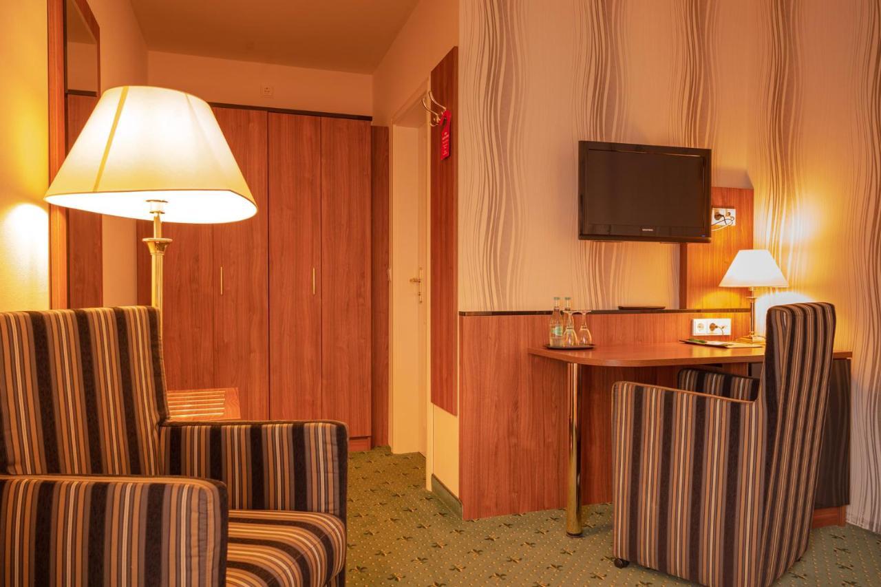 Alte Landratsvilla Hotel Bender Westerburg  Kültér fotó