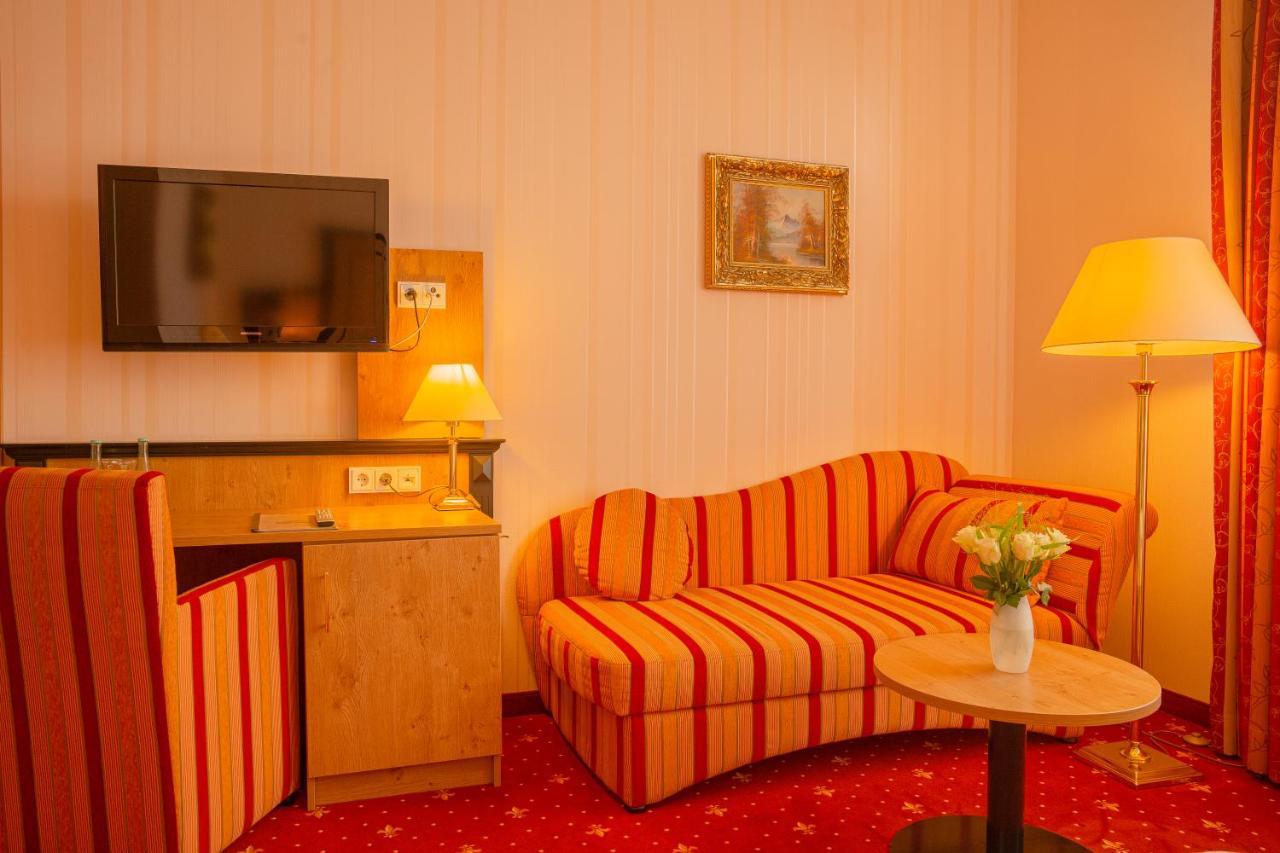 Alte Landratsvilla Hotel Bender Westerburg  Kültér fotó