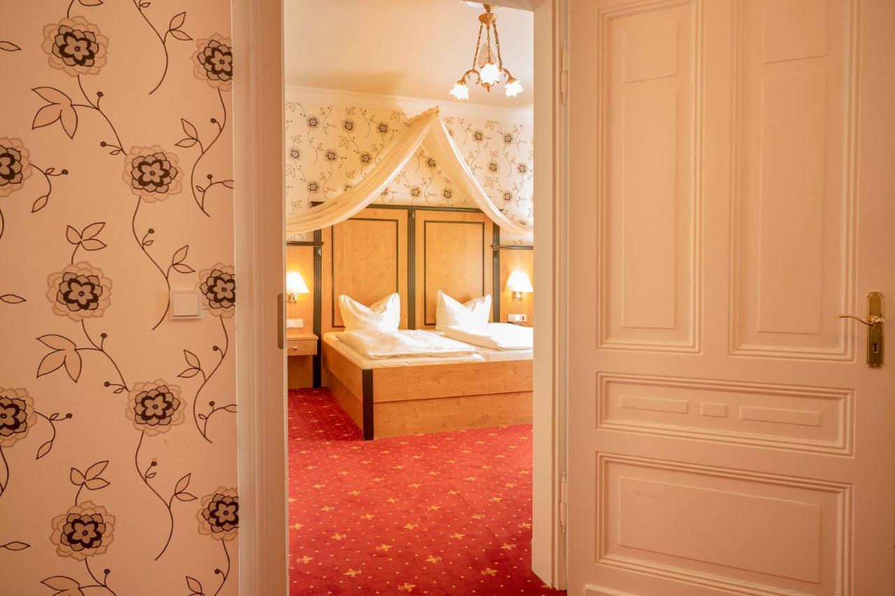 Alte Landratsvilla Hotel Bender Westerburg  Kültér fotó
