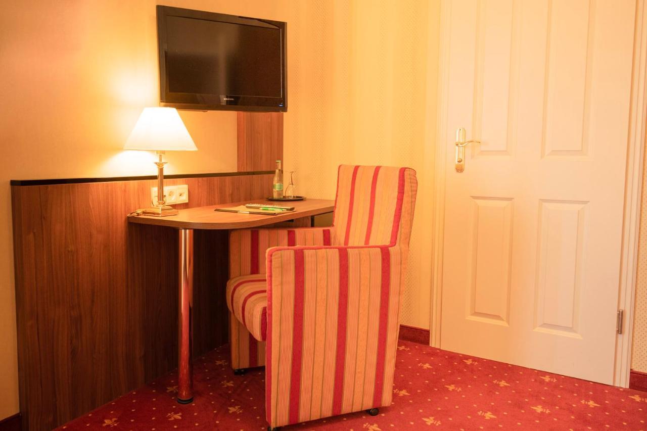 Alte Landratsvilla Hotel Bender Westerburg  Kültér fotó
