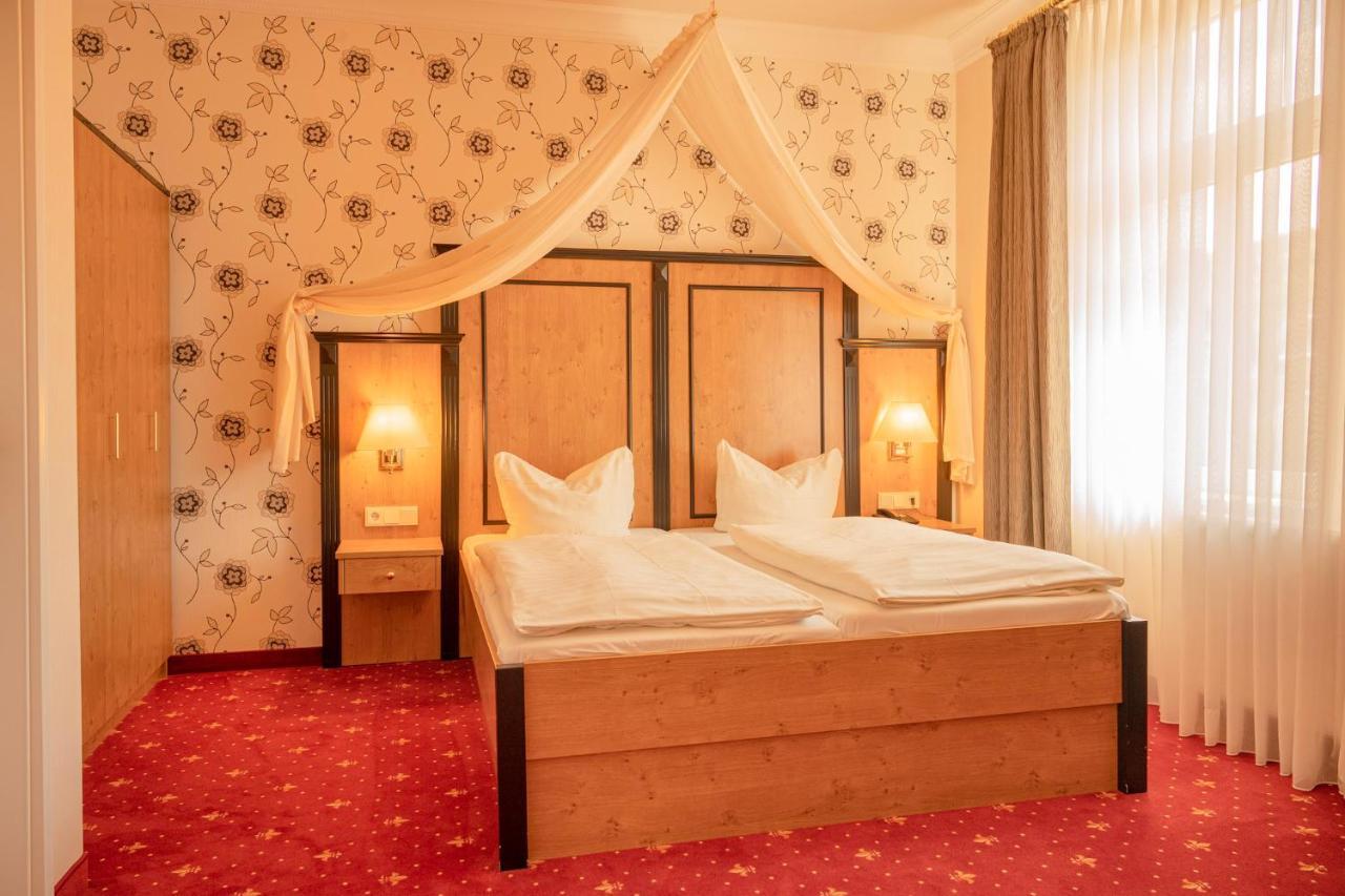 Alte Landratsvilla Hotel Bender Westerburg  Kültér fotó
